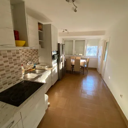 Apartment / Masta Bajina Basta