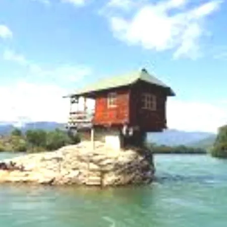 / Masta Apartment *